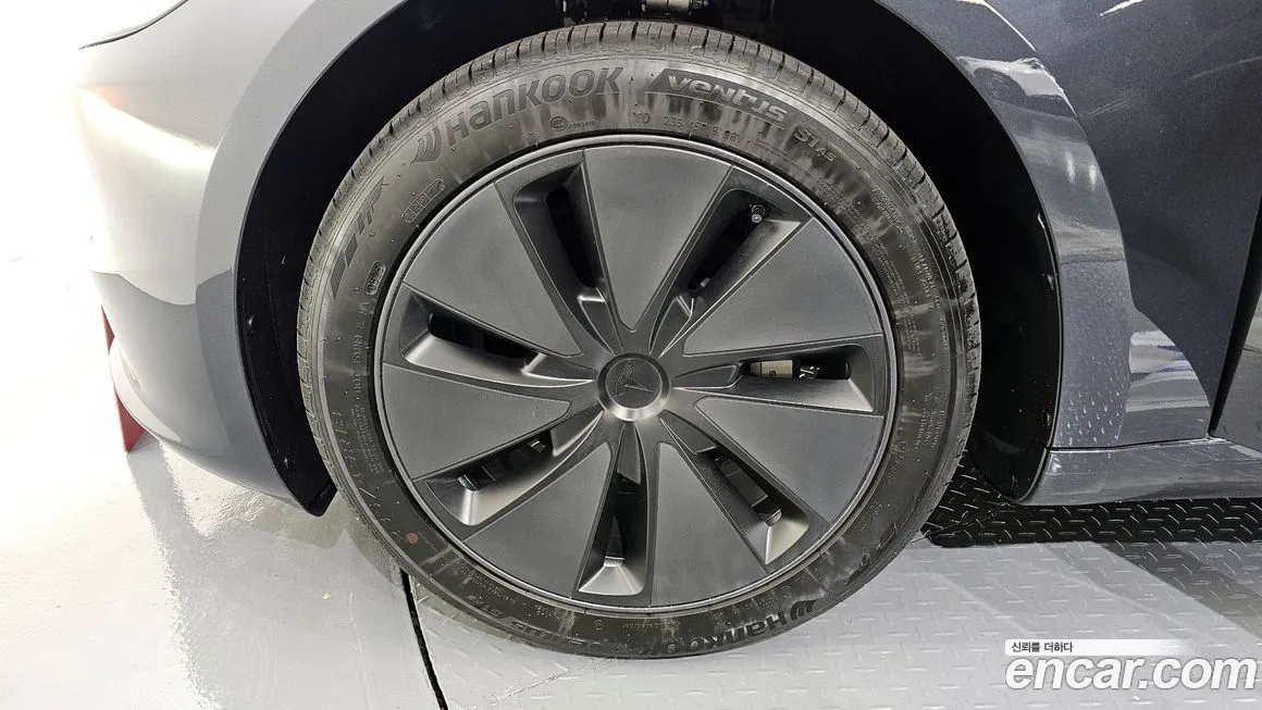 Tesla Model 3 2025 из KR, фото 5