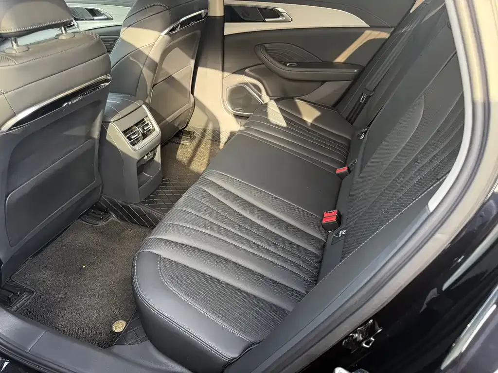 Hongqi H5 2024 из CN, фото 5