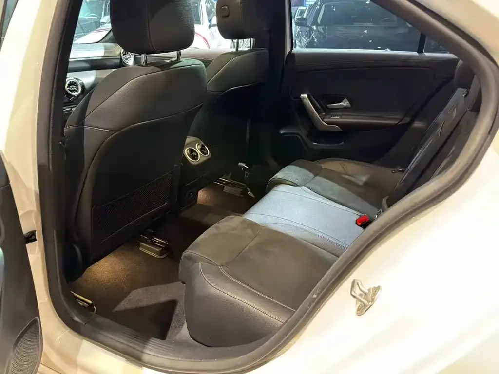 Mercedes-Benz A-Class 2021 из CN, фото 5