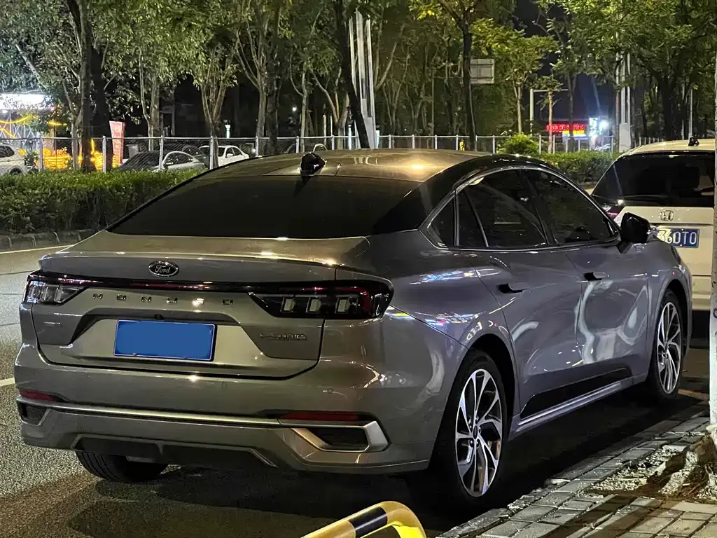 Ford Mondeo 2022 из CN, фото 6