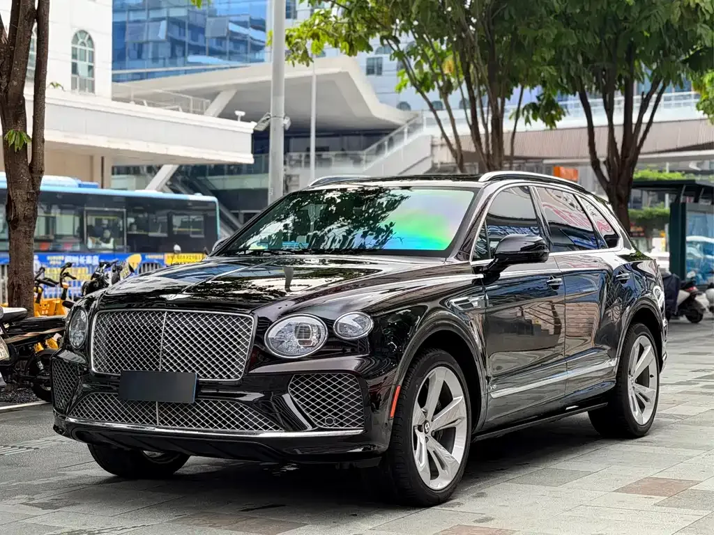 Bentley Bentayga — фото 1