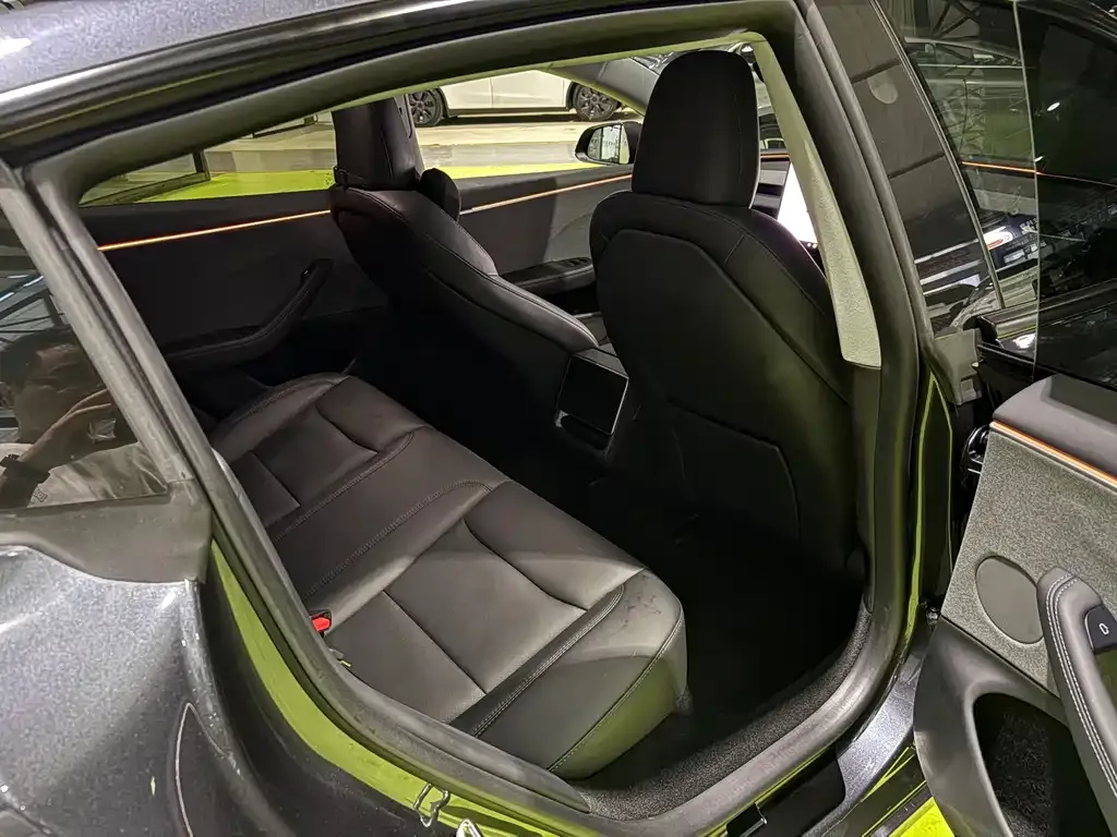 Tesla Model 3 — фото 10