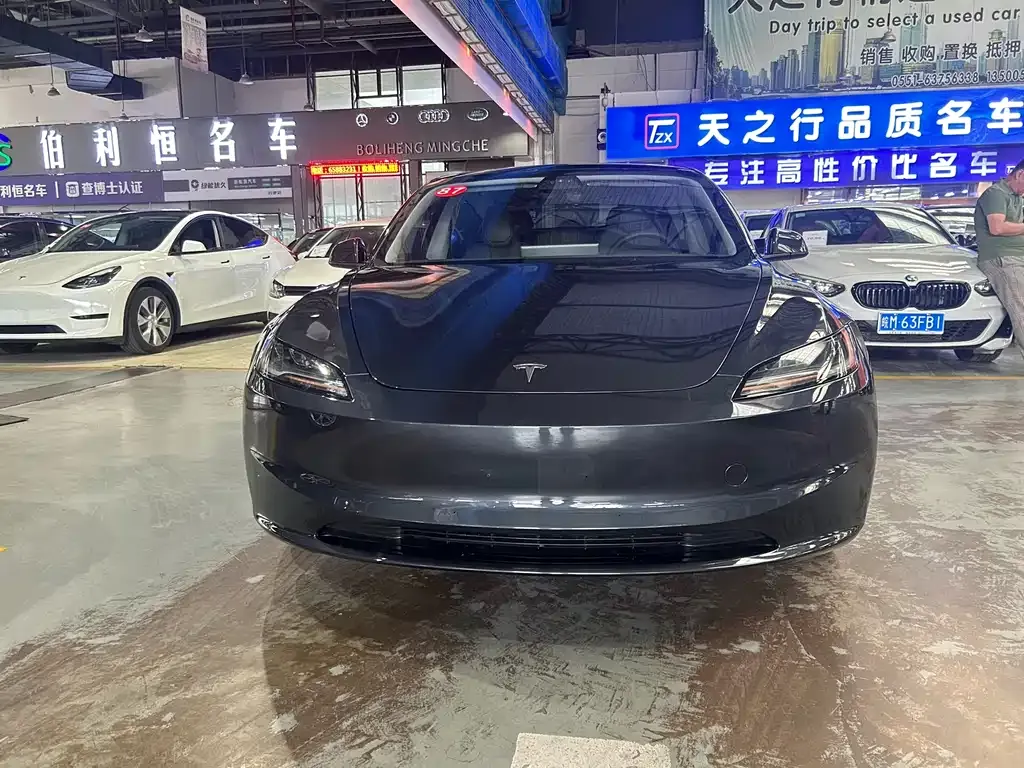 Tesla Model 3 — фото 2