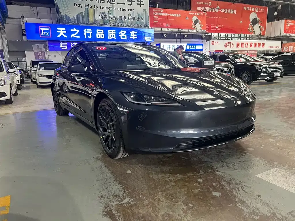 Tesla Model 3 — фото 3