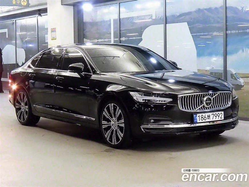 Volvo S90 — фото 1