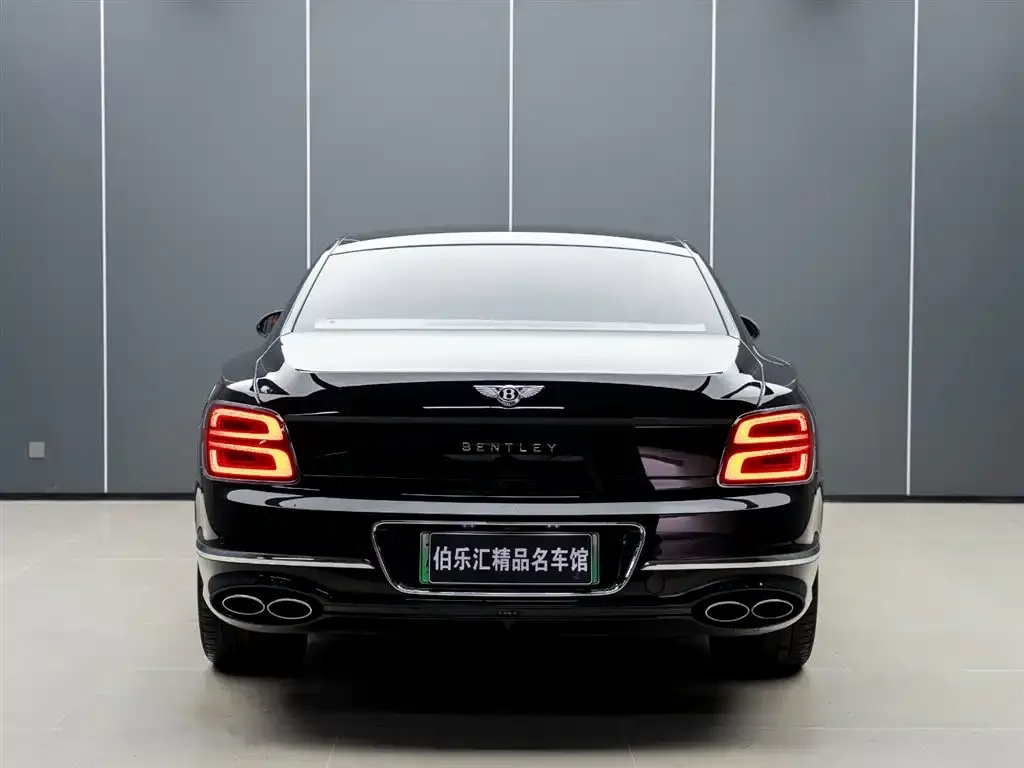 Bentley Flying Spur PHEV 2023 из CN, фото 6