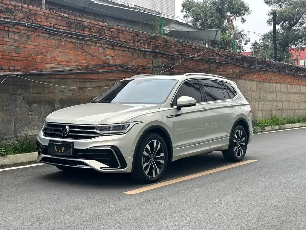 Volkswagen Tiguan L 2023 из CN, фото 1