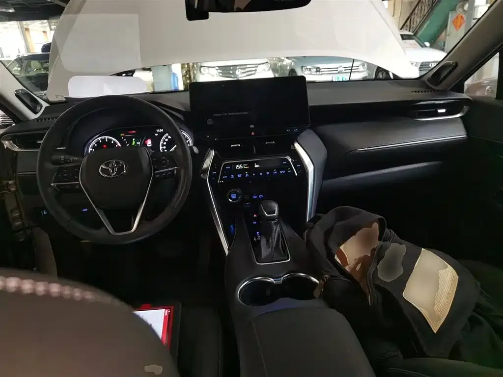 Toyota Venza 2023 из CN, фото 10