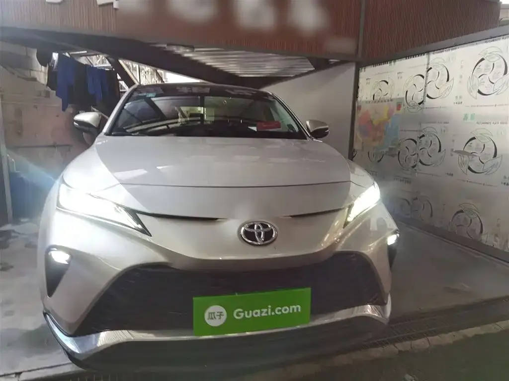 Toyota Venza 2023 из CN, фото 3