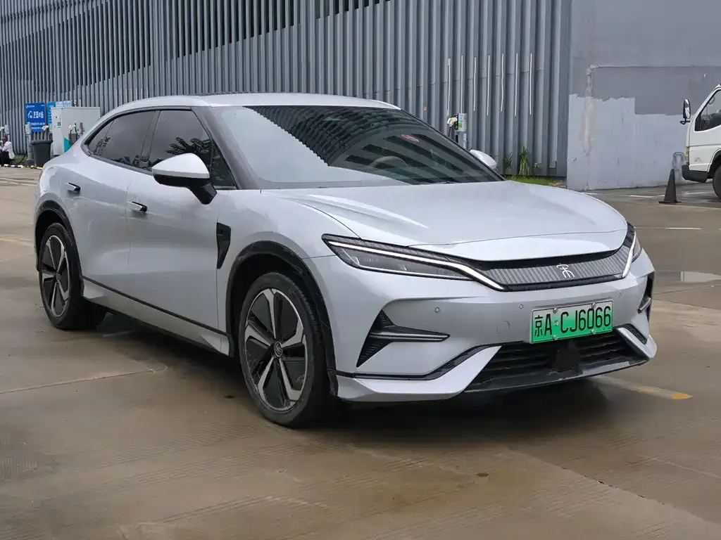 BYD L EV — фото 3