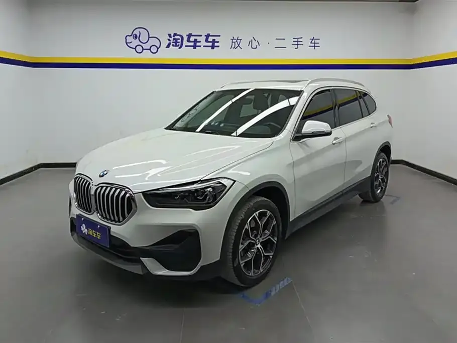 BMW X1 — фото 1