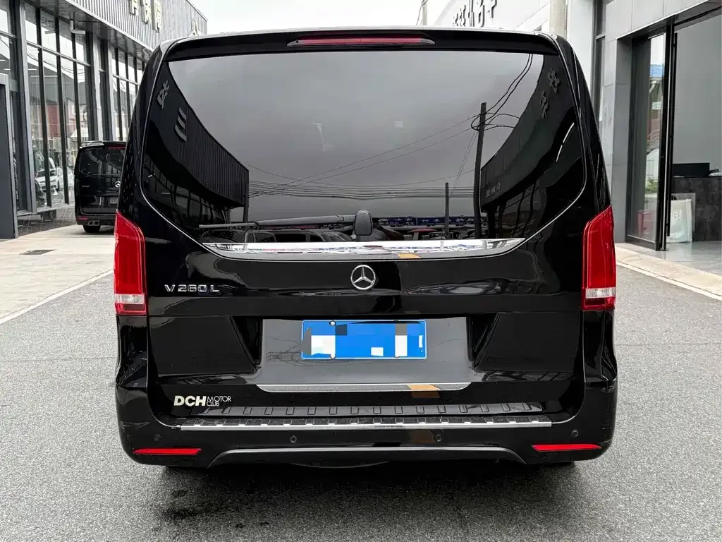 Mercedes-Benz V-Class — фото 10