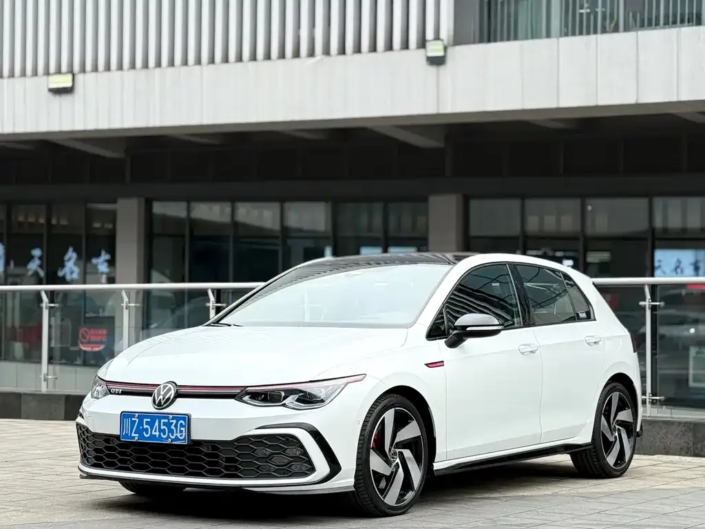 Volkswagen Golf GTI 2022 из CN, фото 1