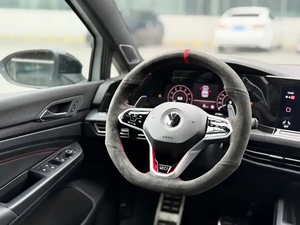Volkswagen Golf GTI 2022 из CN, фото 4