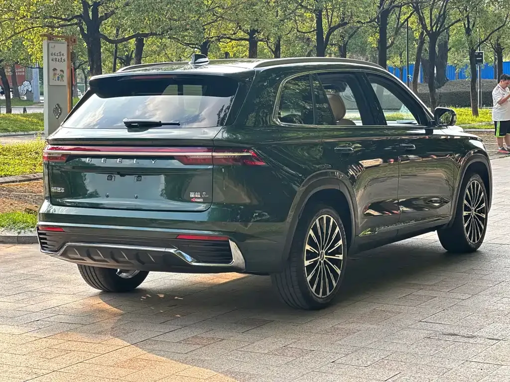 Geely Xingyue L — фото 6