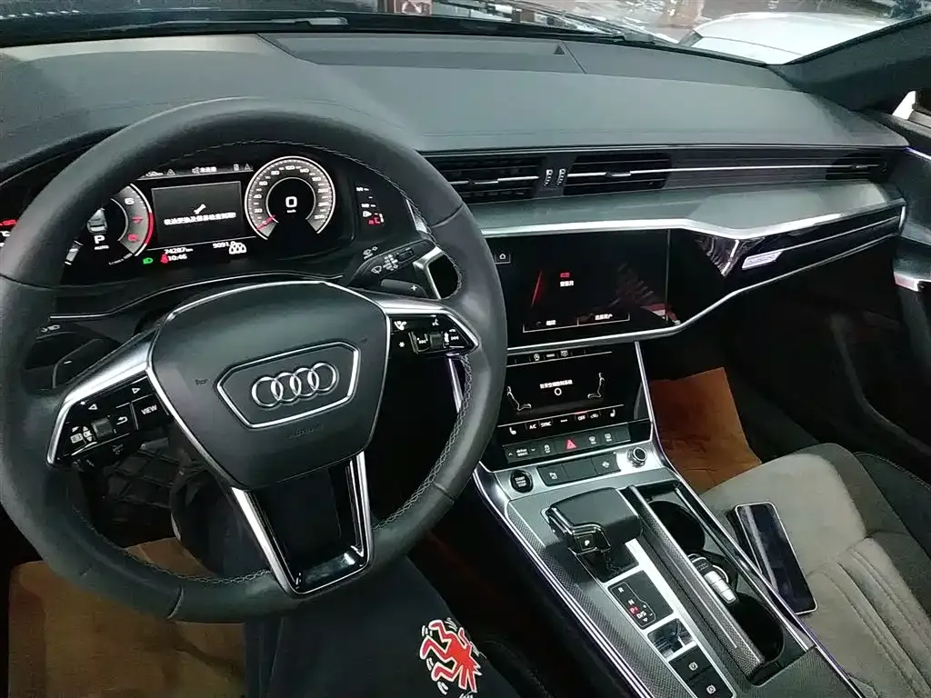 Audi A6L — фото 10