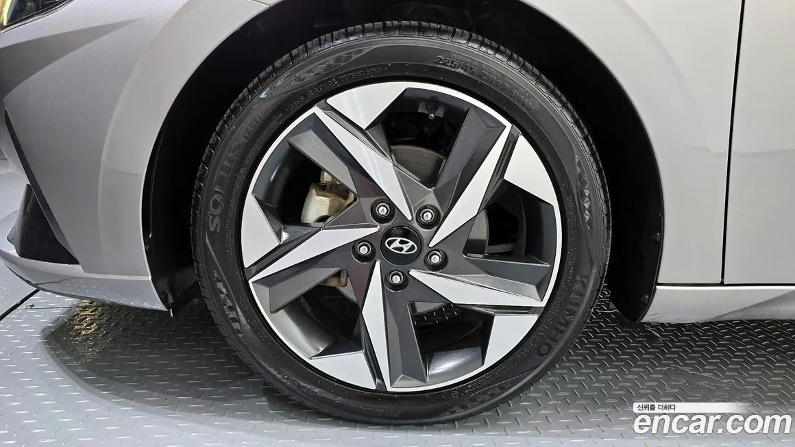 Hyundai AVANTE — фото 5