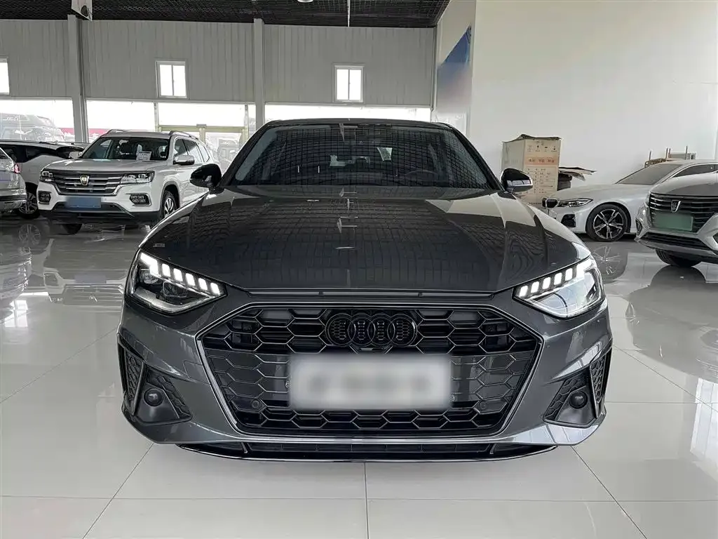 Audi A4L 2022 из CN, фото 3