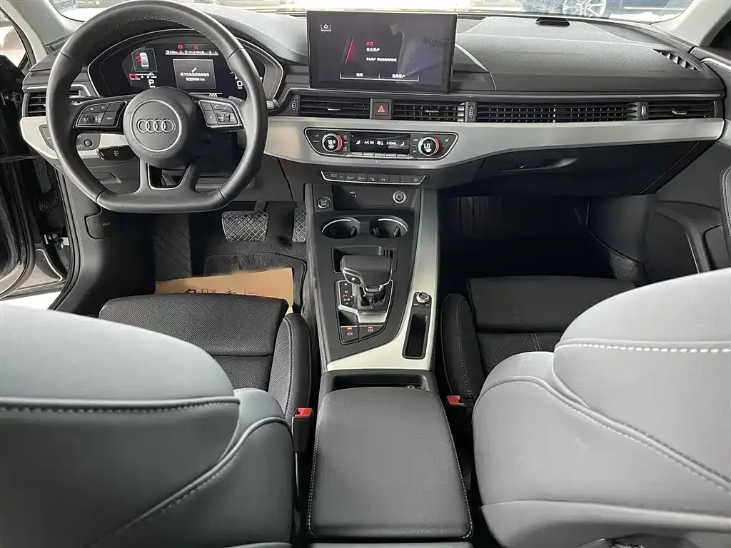 Audi A4L 2022 из CN, фото 8