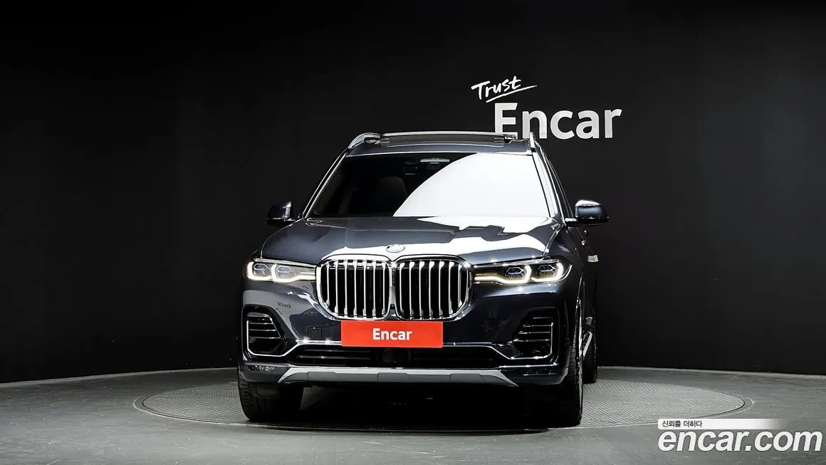 BMW X7 — фото 3