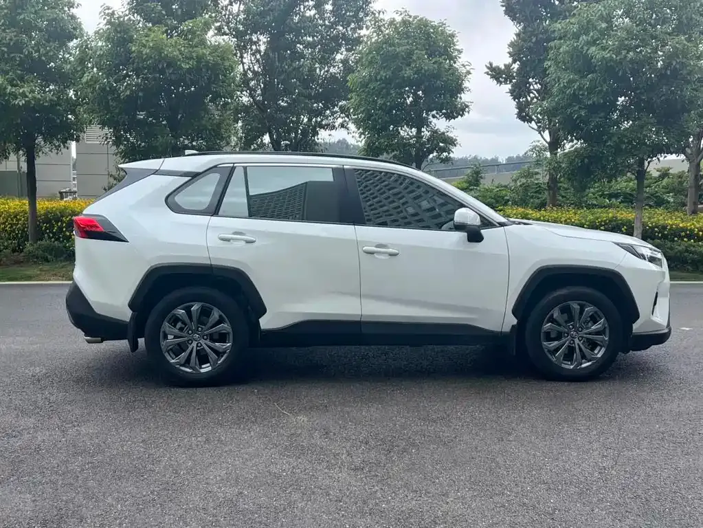 Toyota RAV4 2024 из CN, фото 9