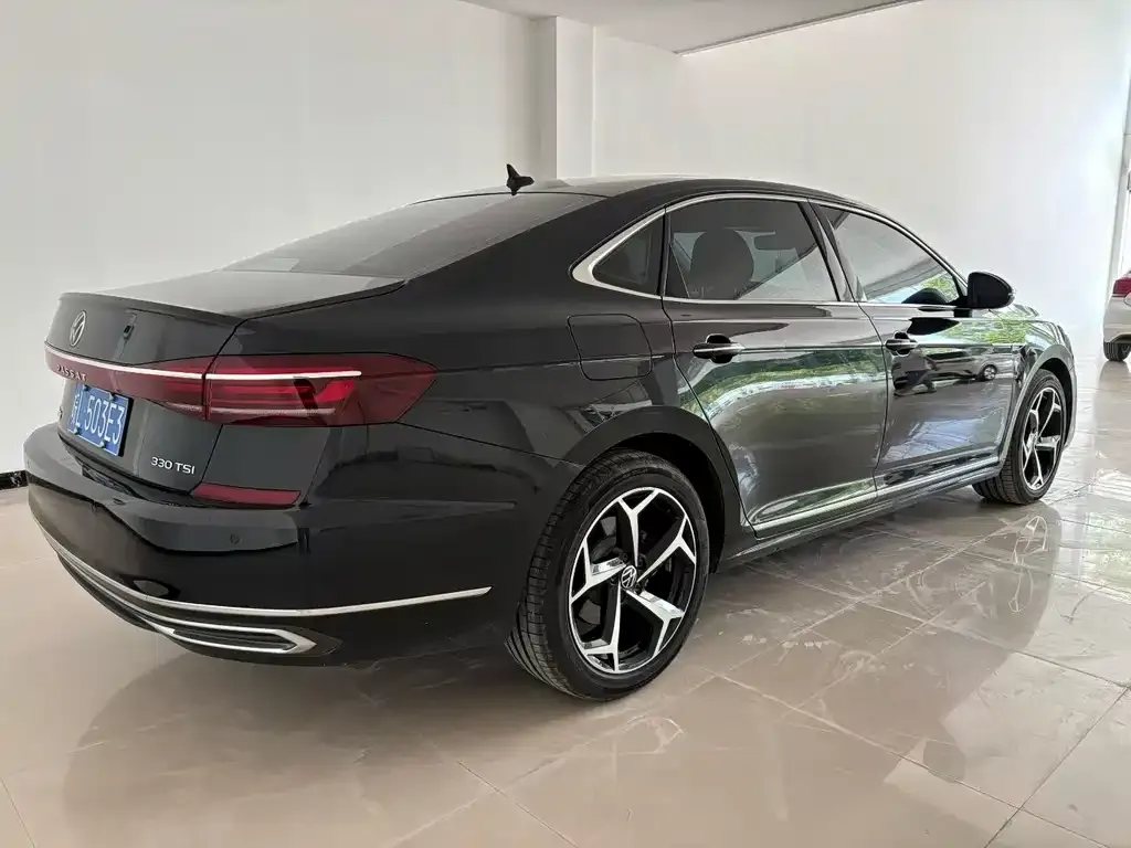 Volkswagen Passat — фото 4