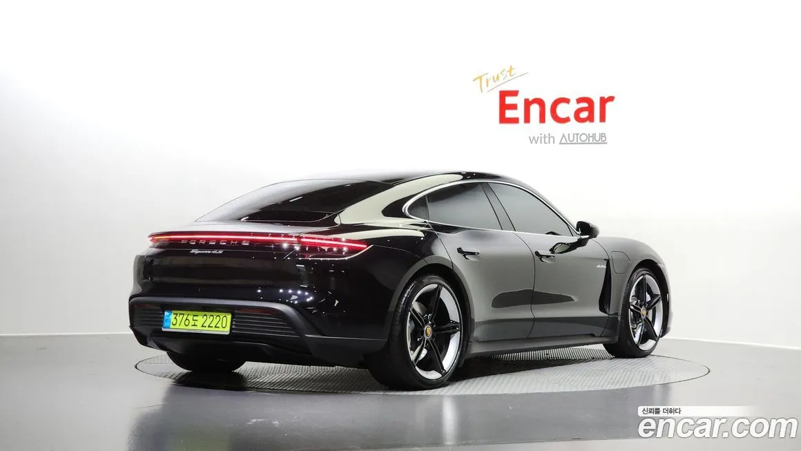 Porsche Taycan 2024 из KR, фото 2