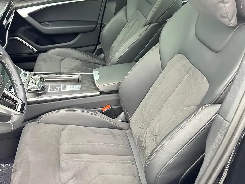 Audi A6L 2024 из CN, фото 7