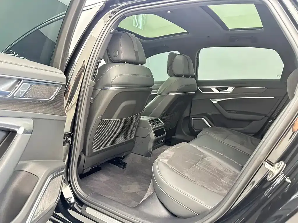 Audi A6L 2024 из CN, фото 9