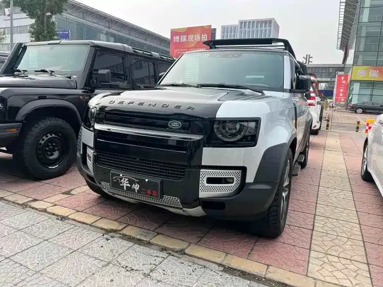 Land Rover Defender — фото 1