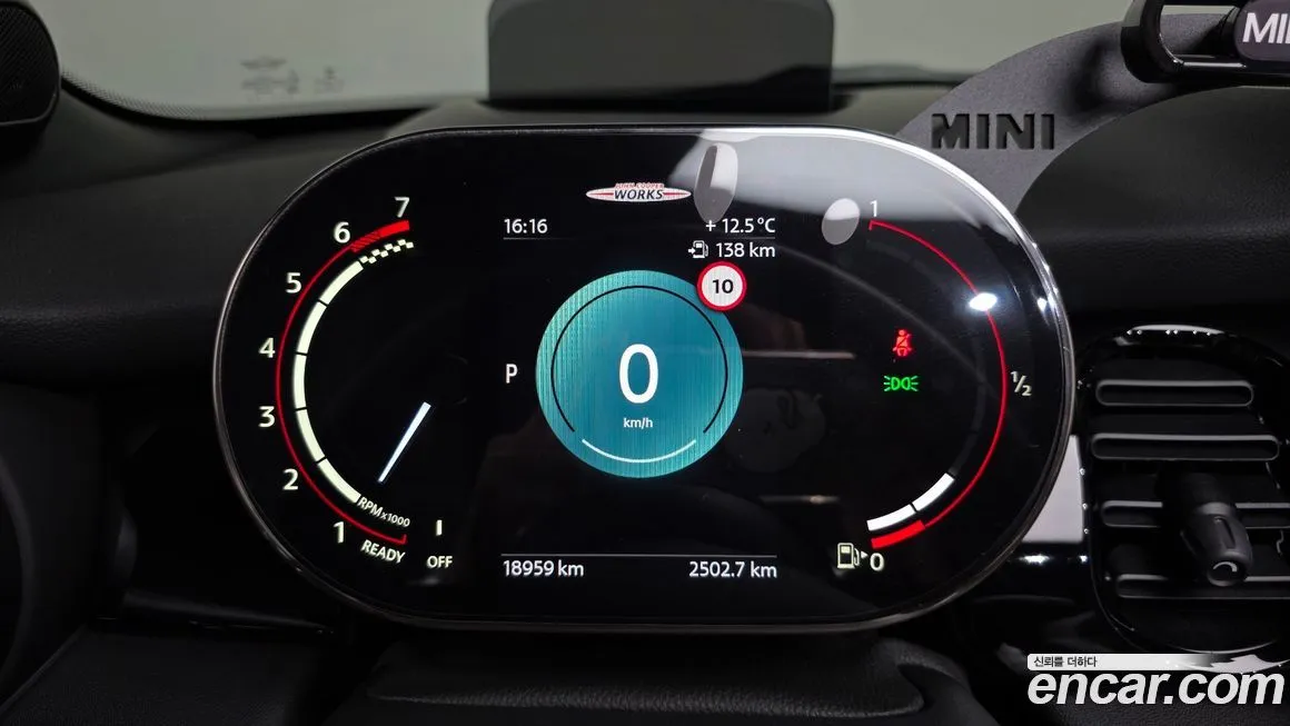 Mini Cooper Convertible 2023 из KR, фото 8