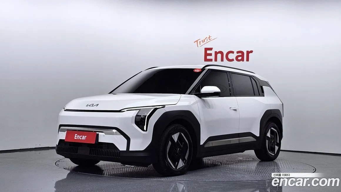 Kia EV3 — фото 1