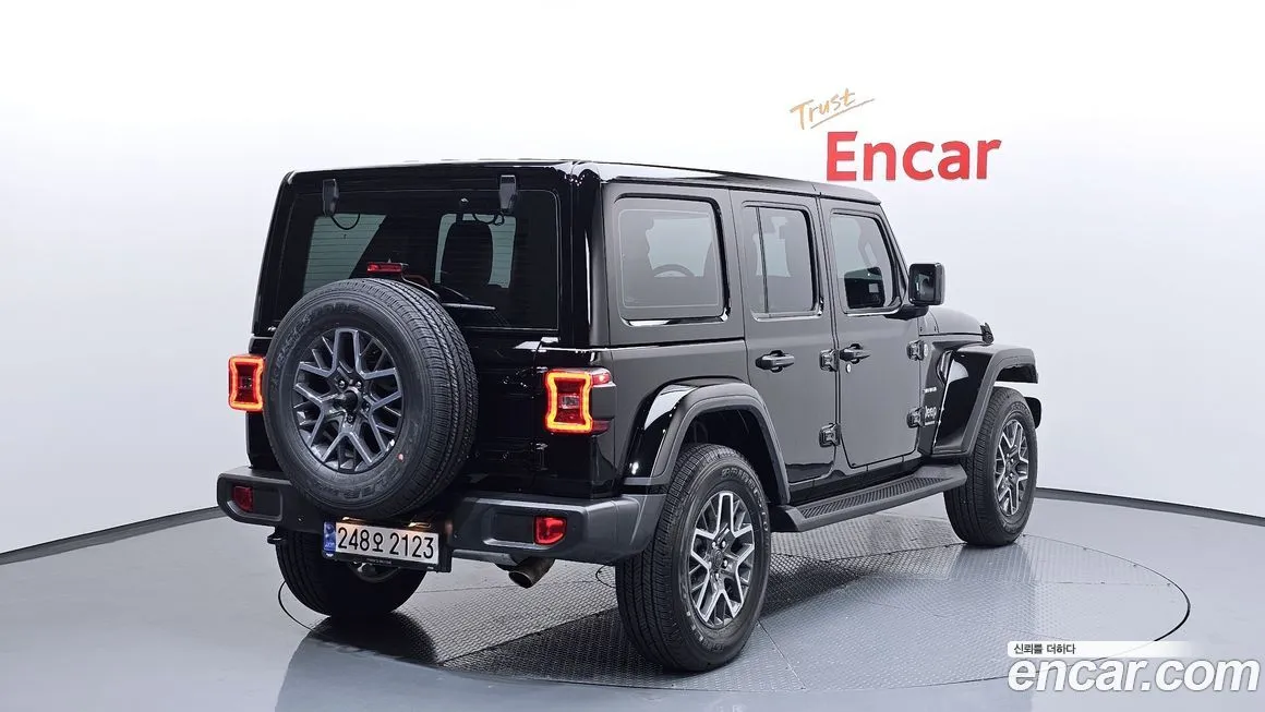 Jeep Wrangler 2024 из KR, фото 2