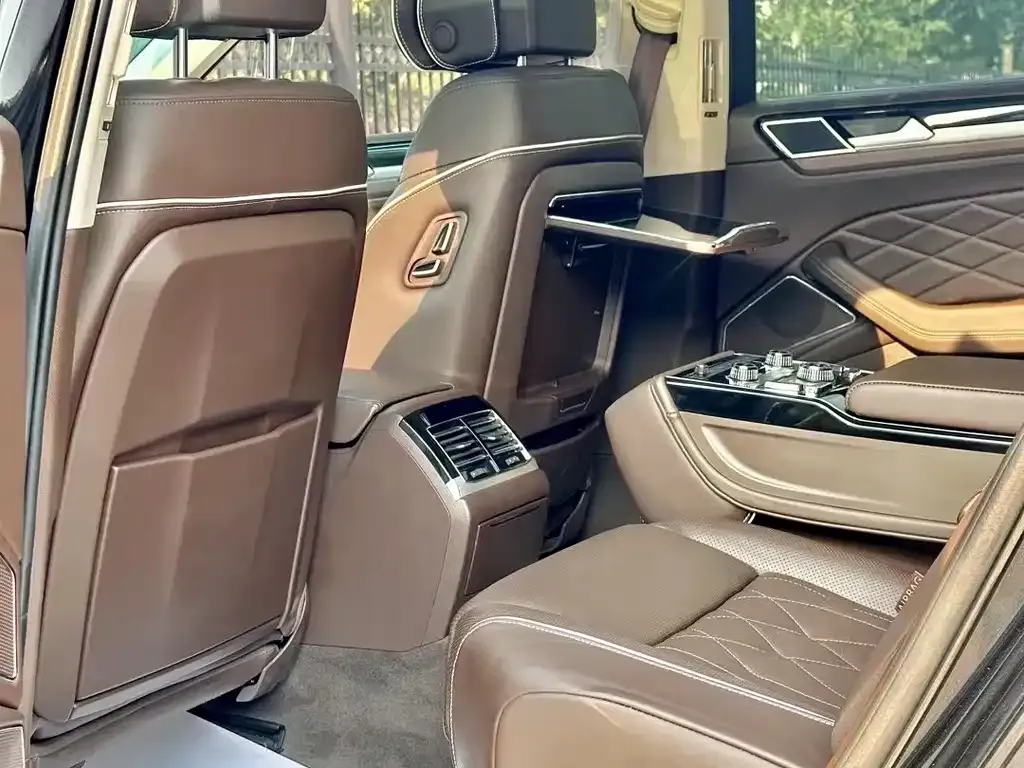 Volkswagen Phideon 2023 из CN, фото 6