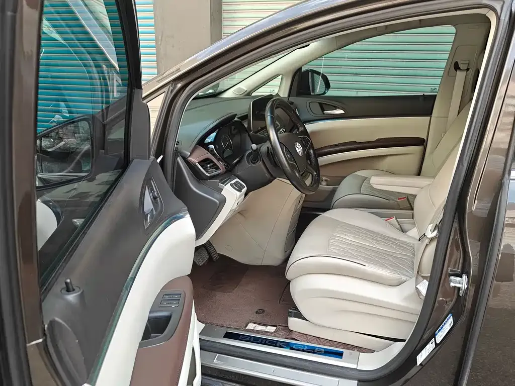 Buick GL8 2022 из CN, фото 10
