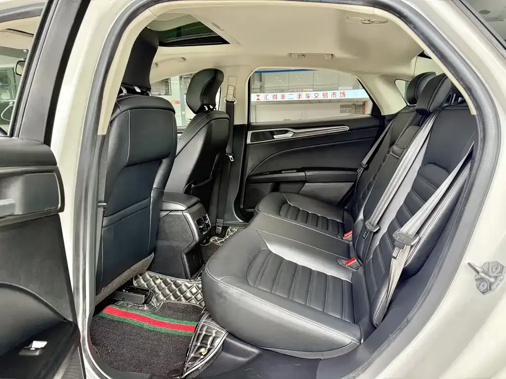Ford Mondeo 2021 из CN, фото 6