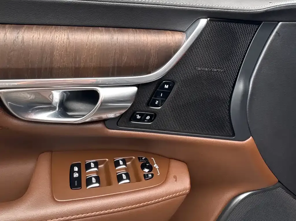 Volvo S90 — фото 10