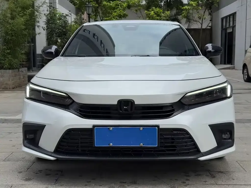 Honda Civic 2023 из CN, фото 2