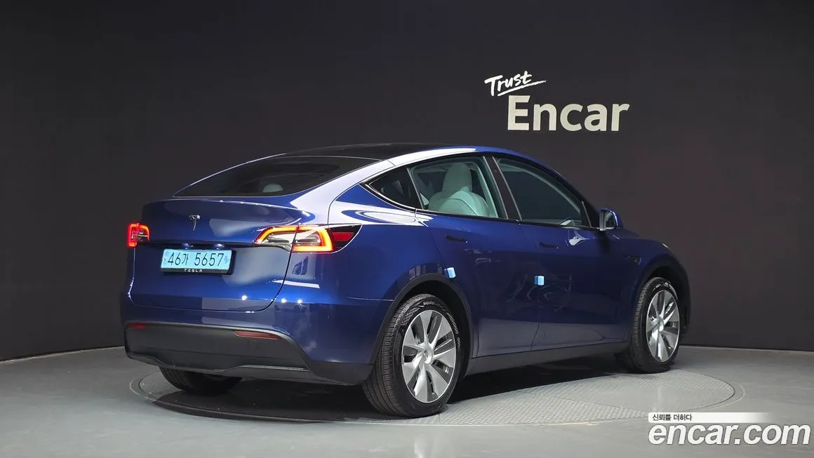 Tesla Model Y 2024 из KR, фото 2