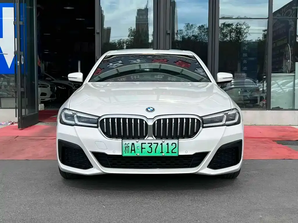BMW 5 Series New Energy — фото 2