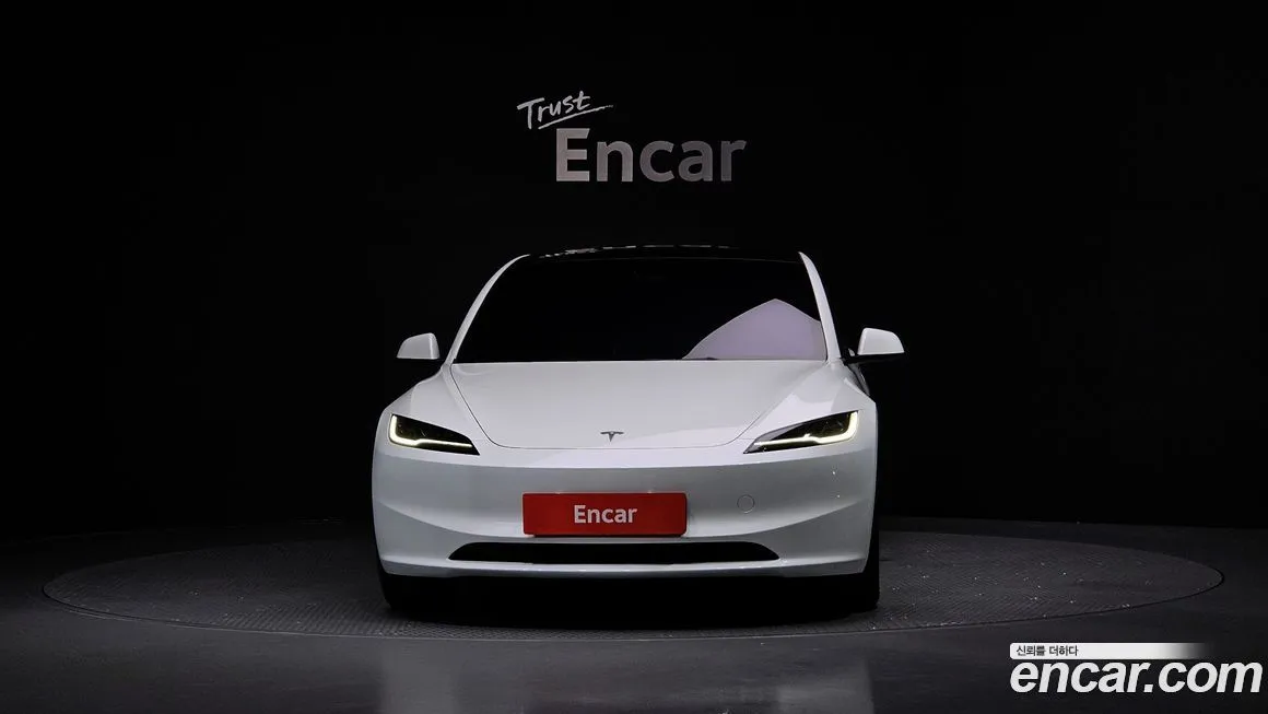 Tesla Model 3 — фото 3