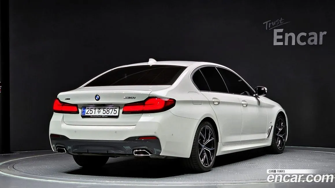 BMW 5-Series — фото 2