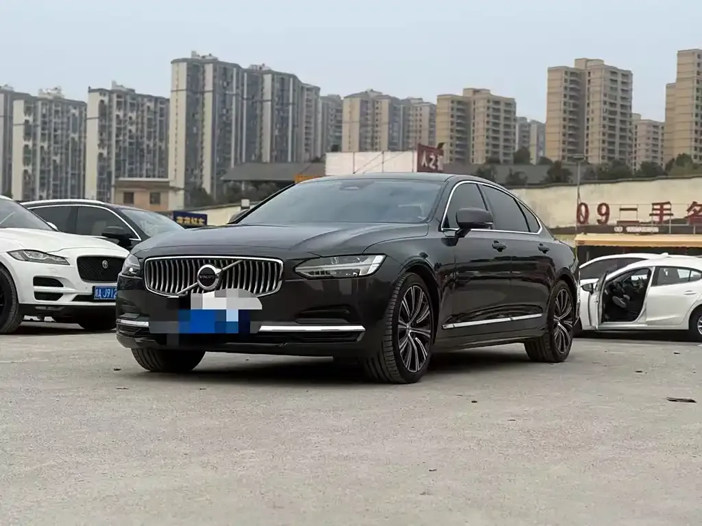 Volvo S90 — фото 1
