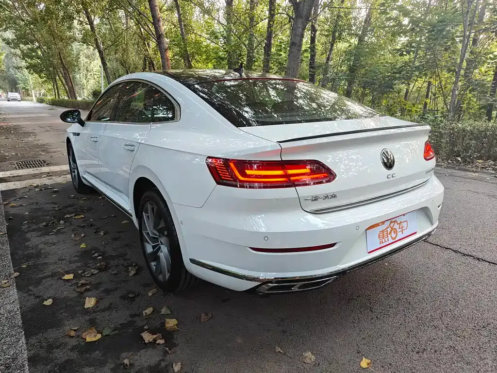 Volkswagen CC 2024 из CN, фото 10