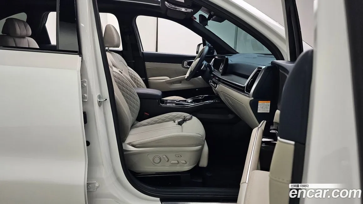 Kia Sorento — фото 10