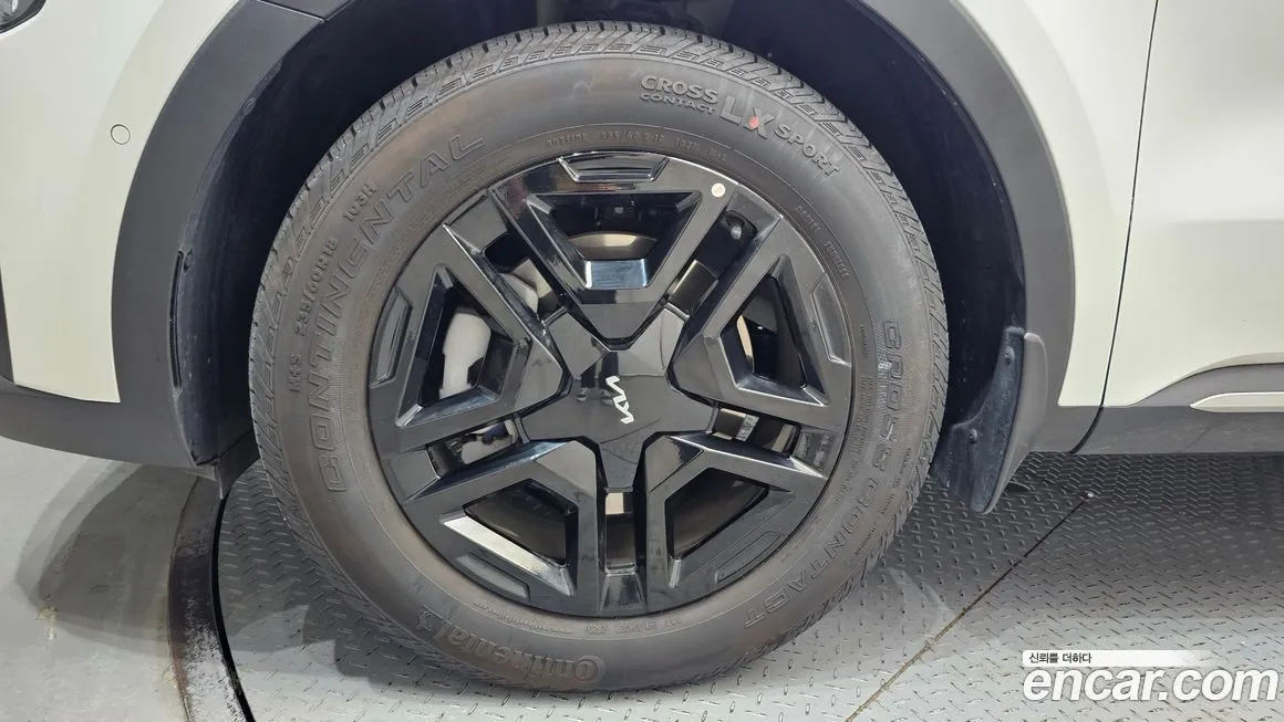 Kia Sorento — фото 5