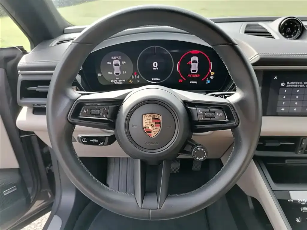 Porsche Macan EV — фото 6