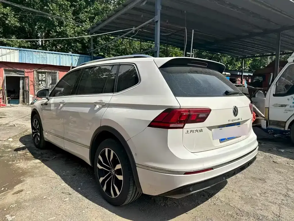 Volkswagen Tiguan L 2021 из CN, фото 3
