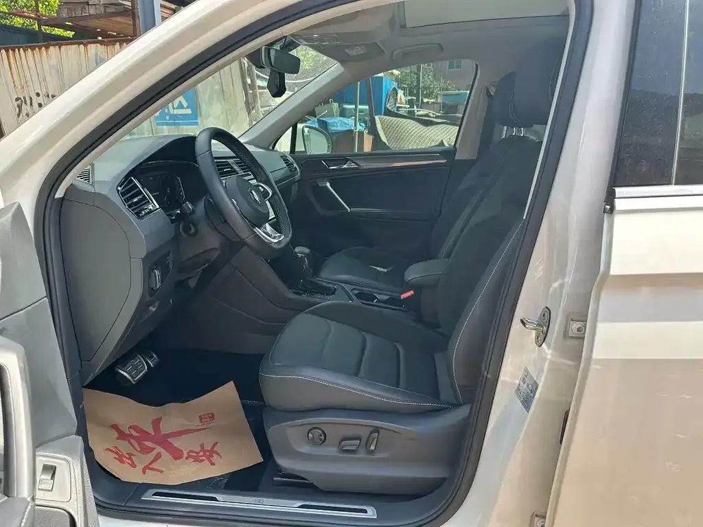 Volkswagen Tiguan L 2021 из CN, фото 6