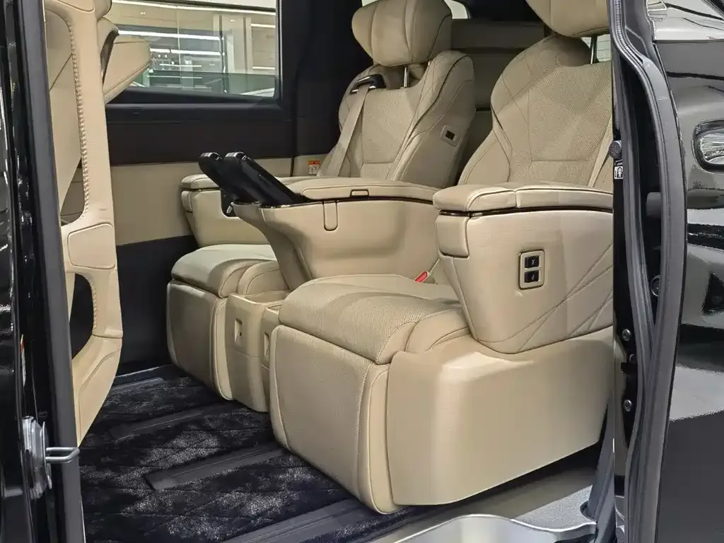 Toyota Alphard 2024 из CN, фото 10